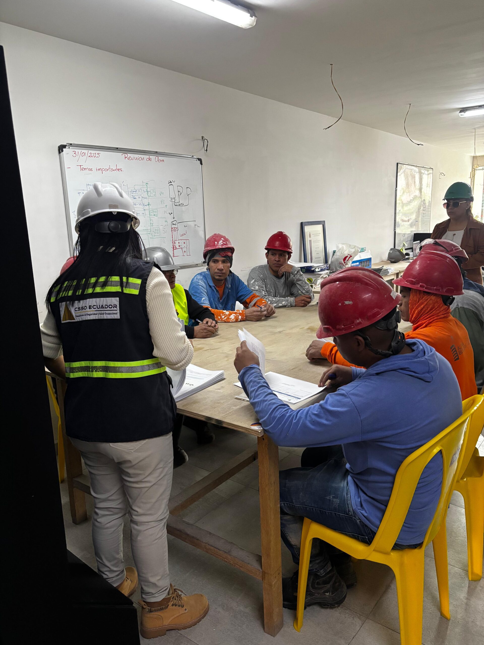 ¿Cómo evitar el riesgo laboral en la obra?